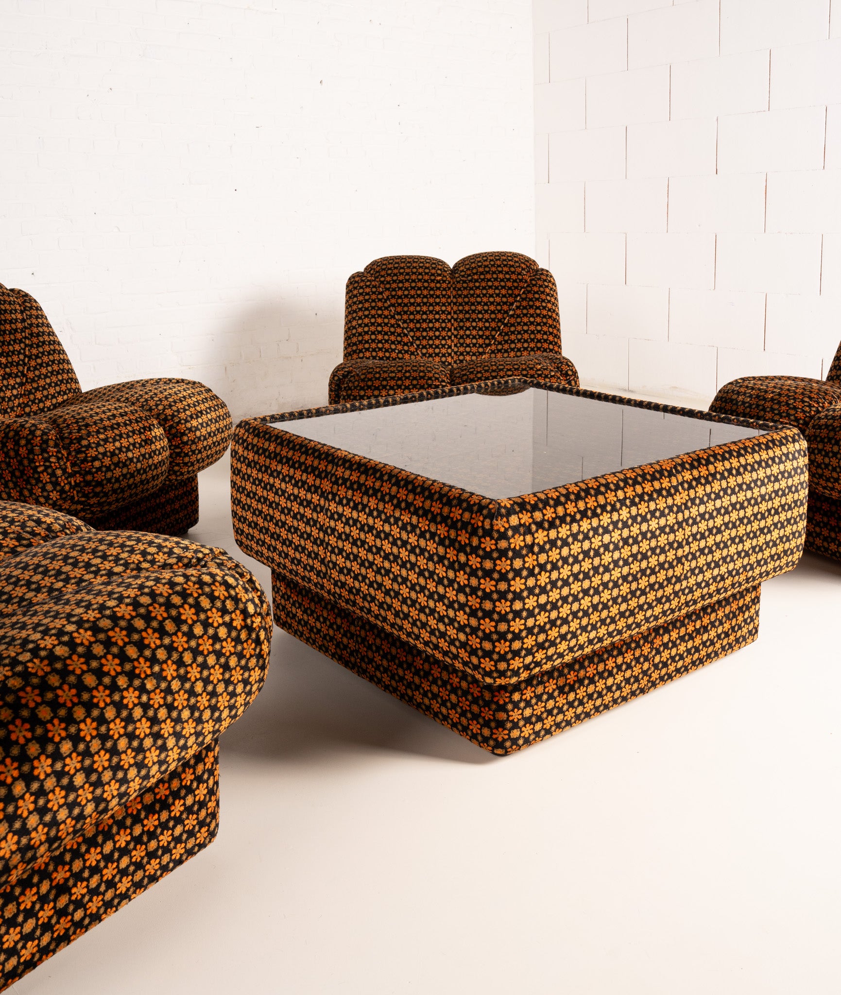 70s FLORAL PRINT MODULAR SOFA & TABLE