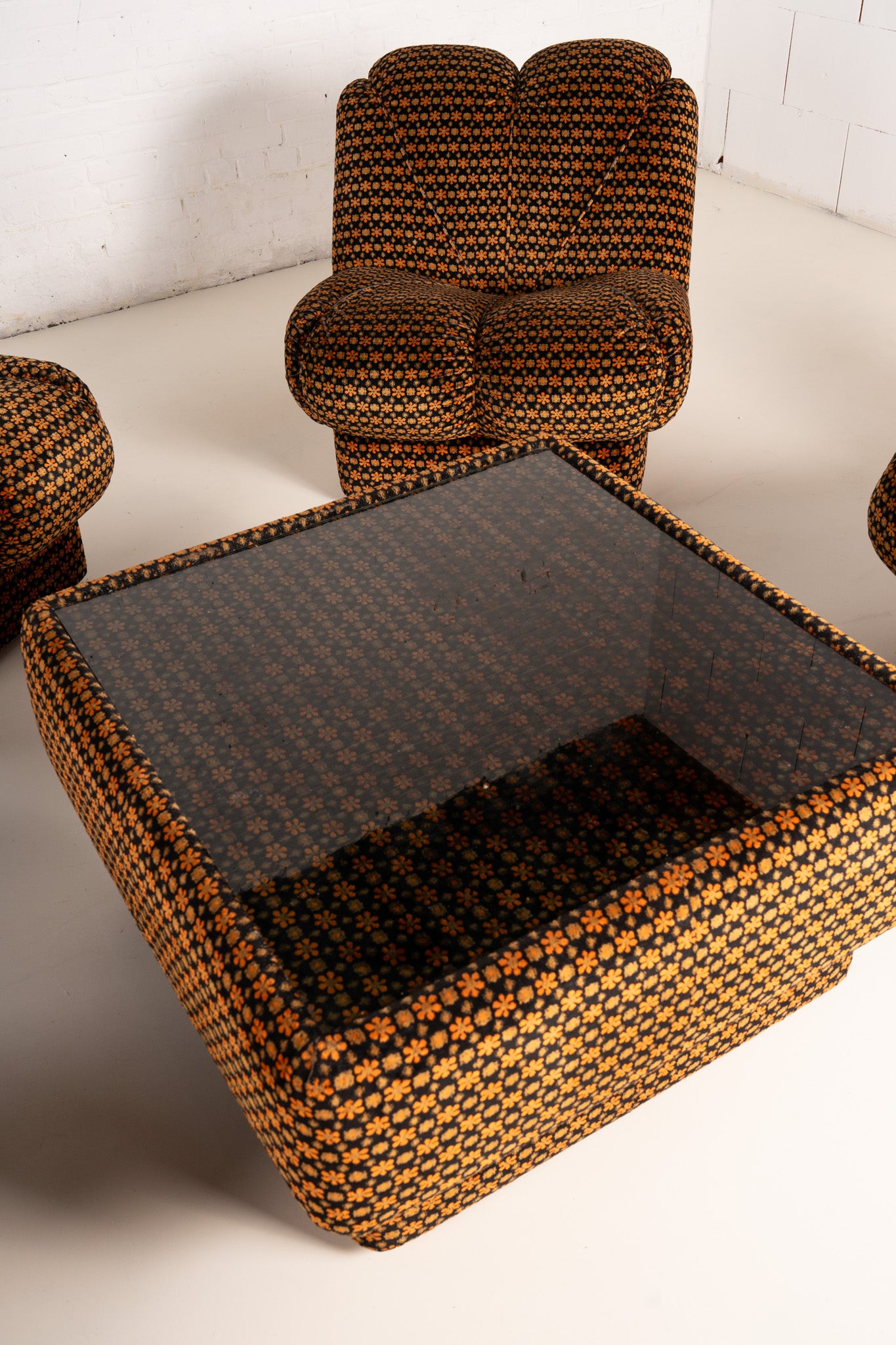 70s FLORAL PRINT MODULAR SOFA & TABLE