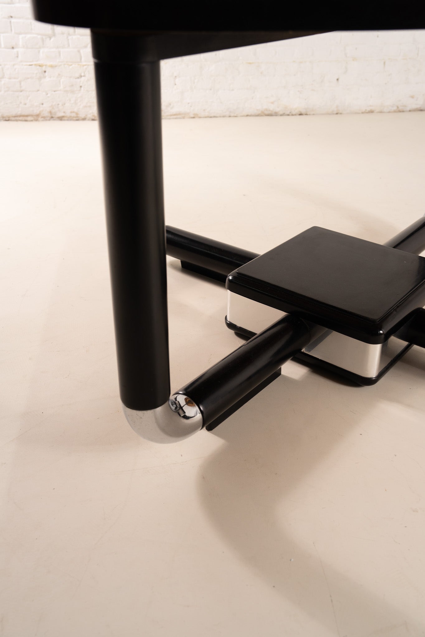 1980s ROBUST WOODEN TABLE