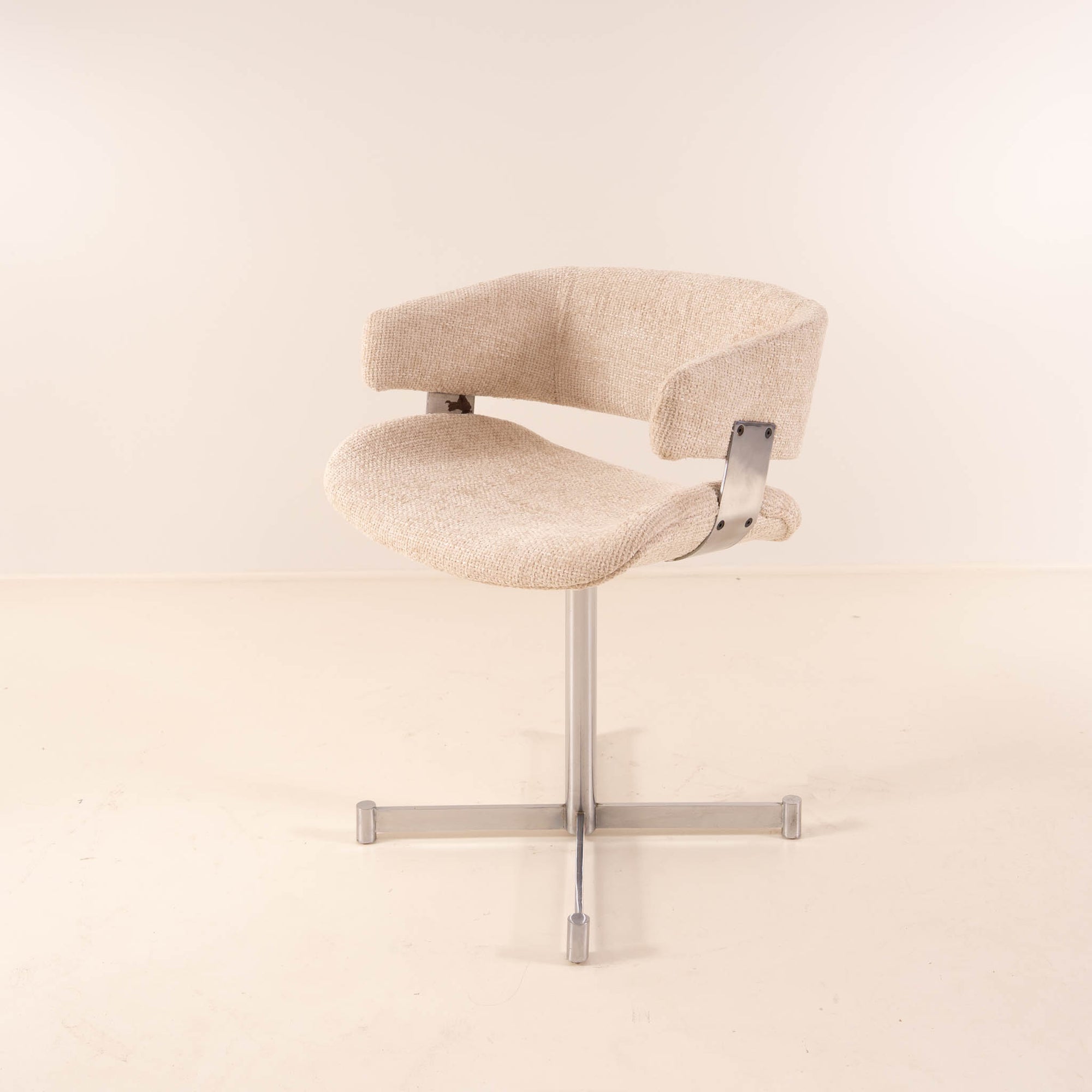 Artifort F63 Chair by Geoffrey Harcourt
