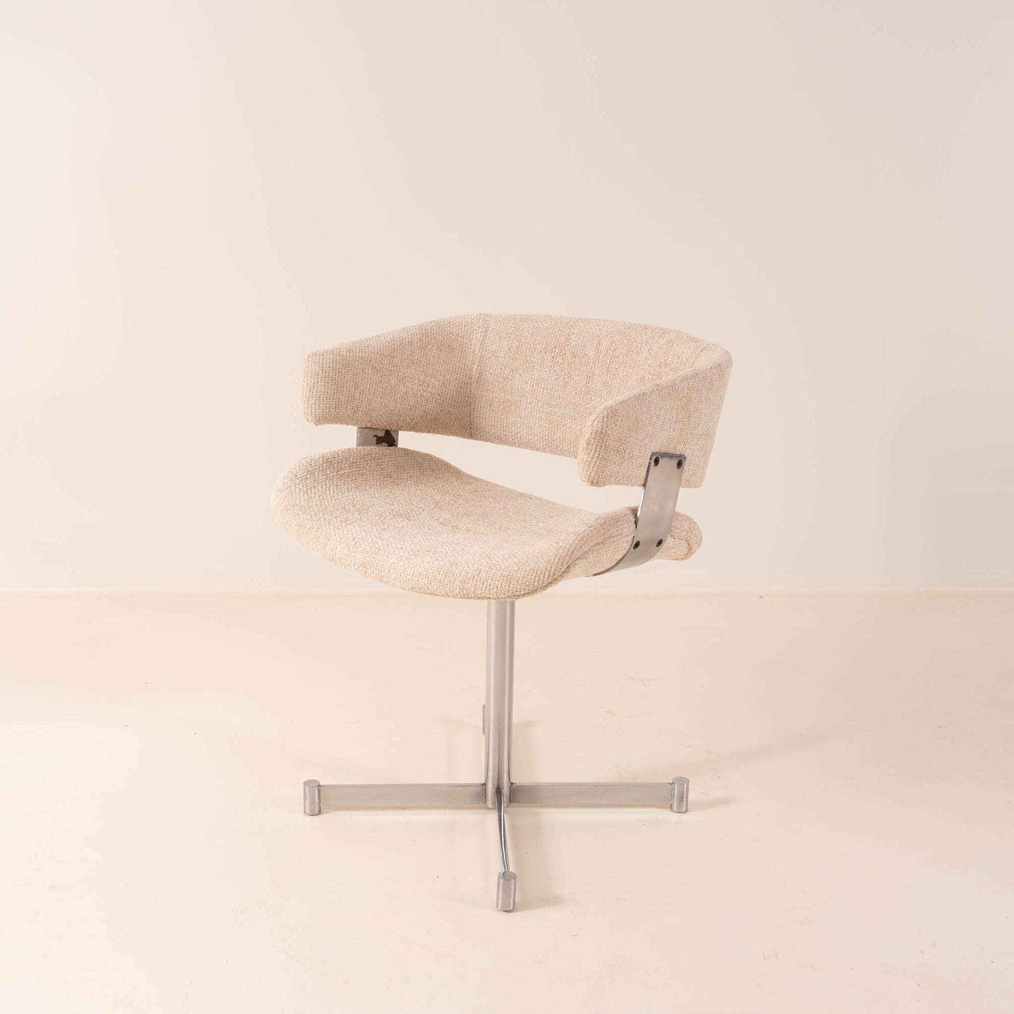 Artifort F63 Chair by Geoffrey Harcourt