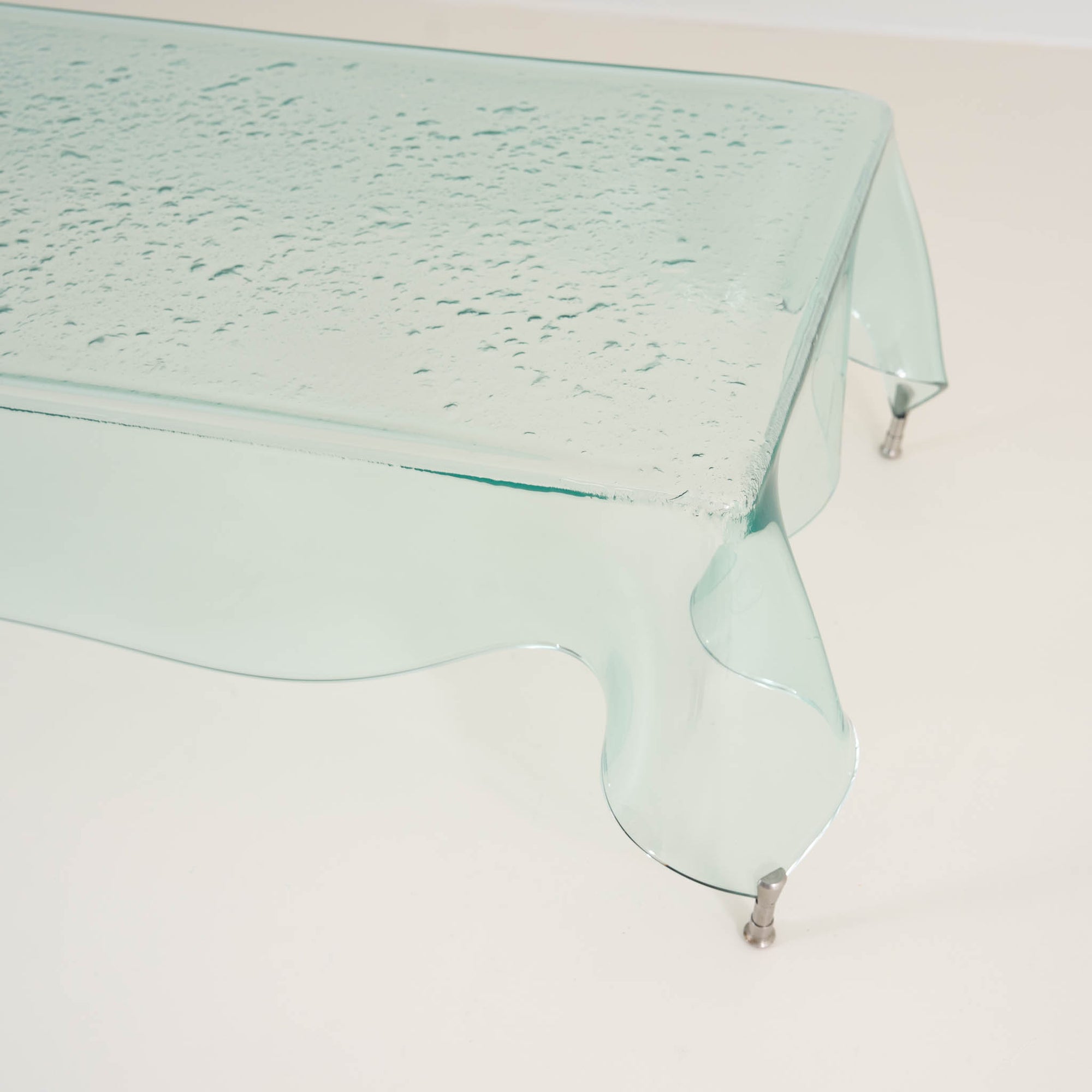 ITALIAN “HANDKERCHIEF” COFFEE TABLE IN BLOWN CRYSTAL