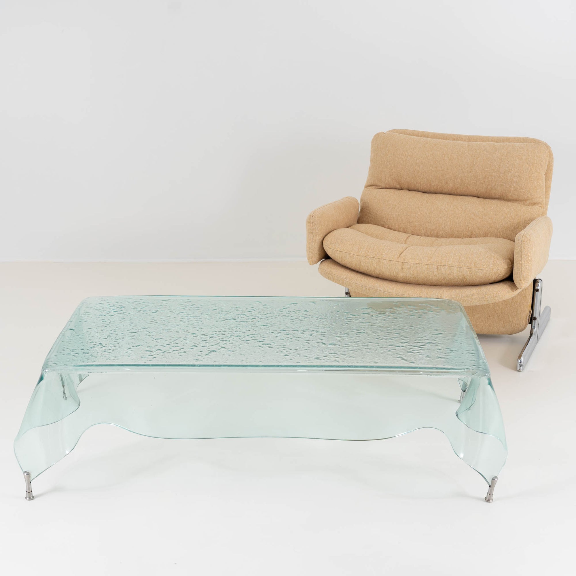 ITALIAN “HANDKERCHIEF” COFFEE TABLE IN BLOWN CRYSTAL