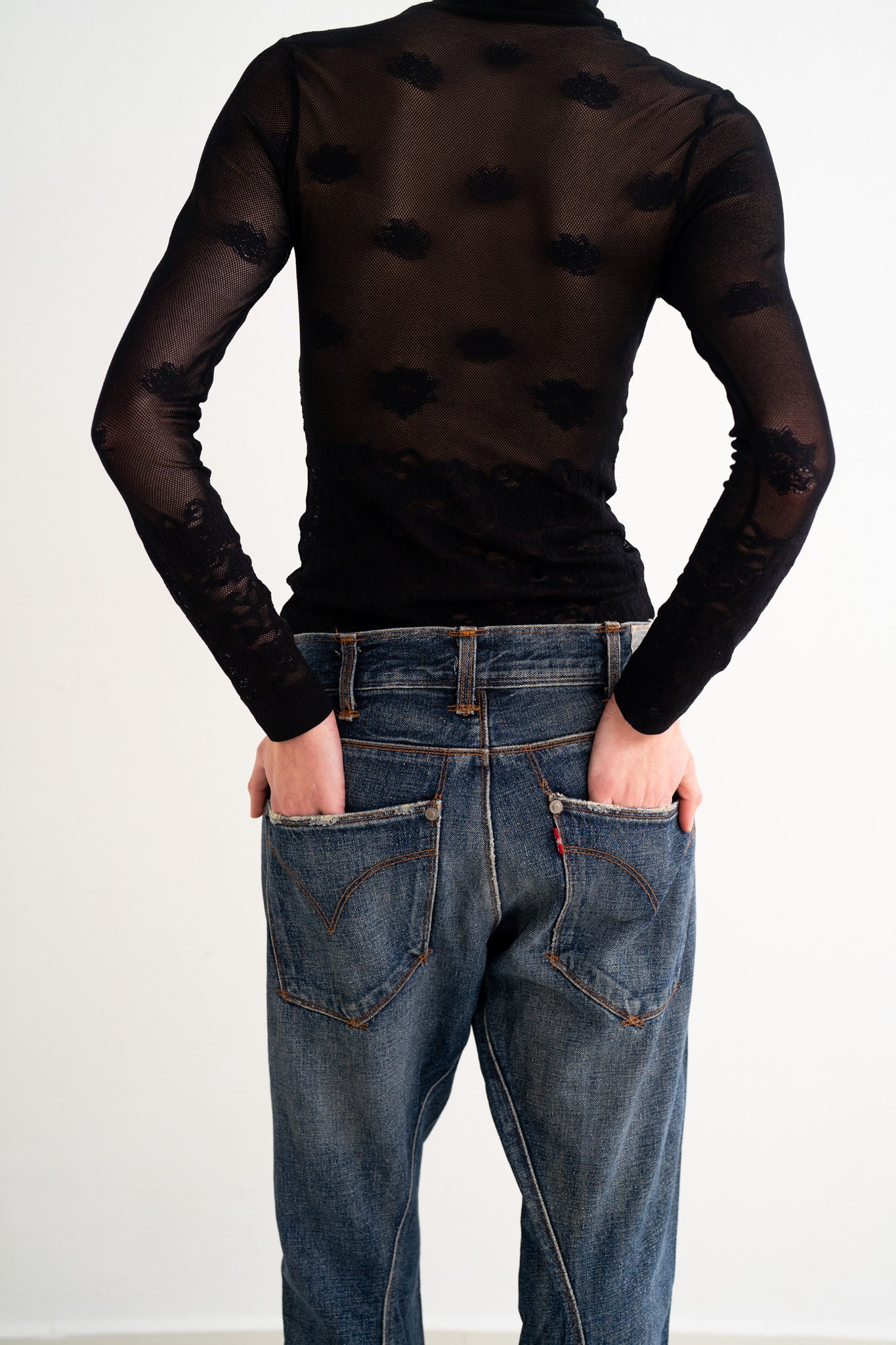 TWISTED JEANS BY LEVI'S ( JUNE OF 1999 )