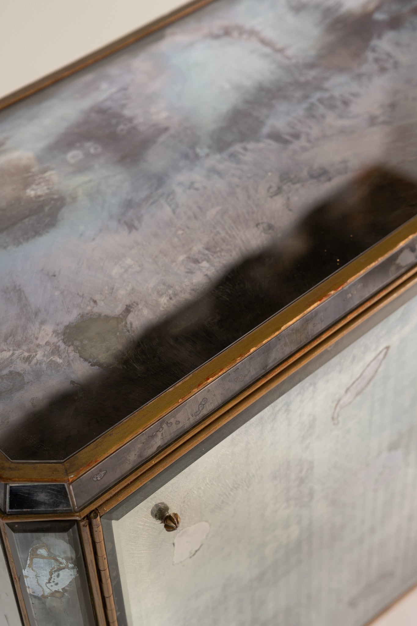 MIRROR SIDEBOARD CABINET