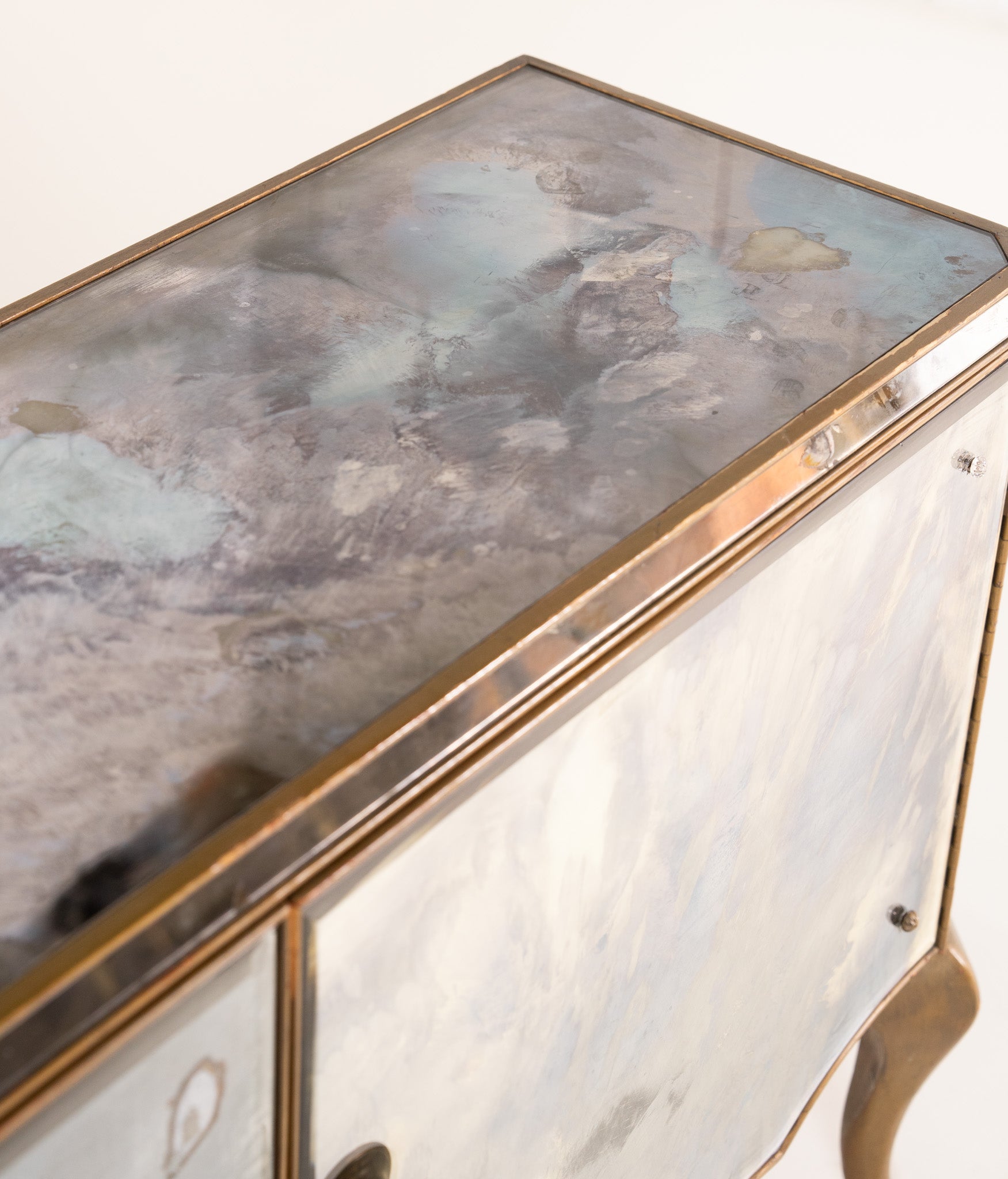 MIRROR SIDEBOARD CABINET
