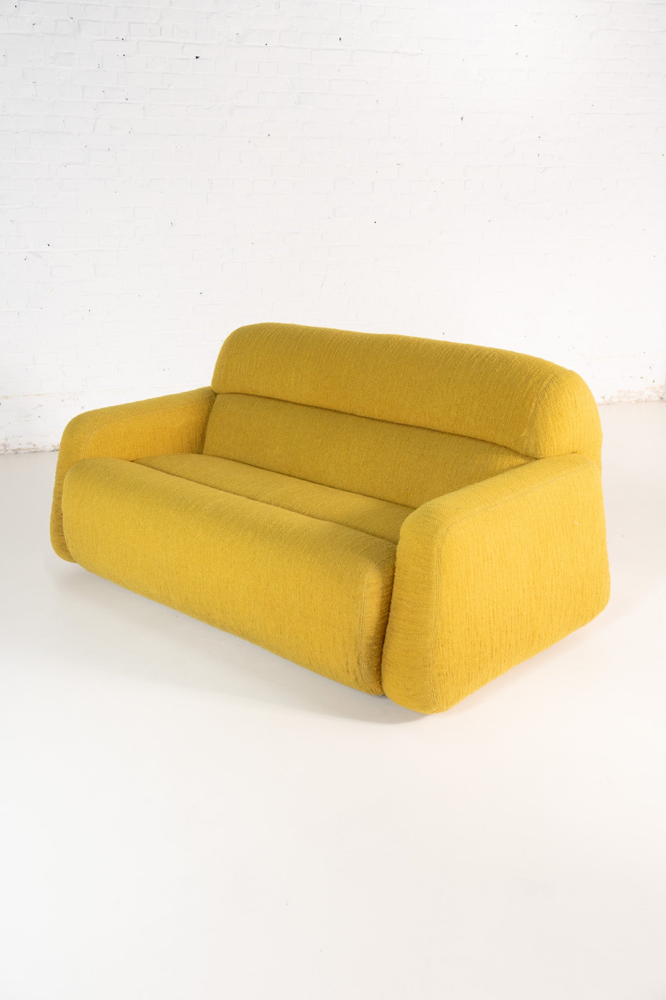 MID CENTURY 2-SEATER SOFA IN MUSTARD YELLOW
