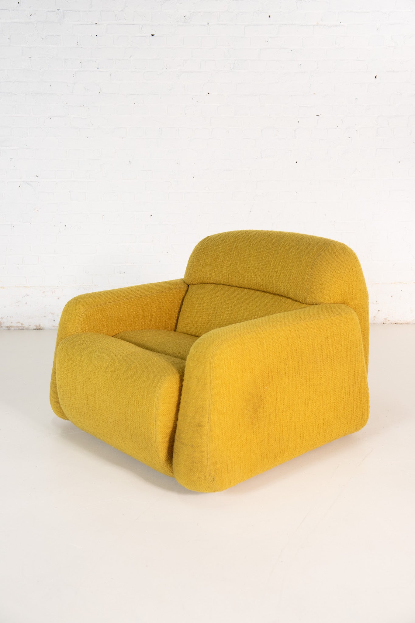 MID CENTURY ARMCHAIR