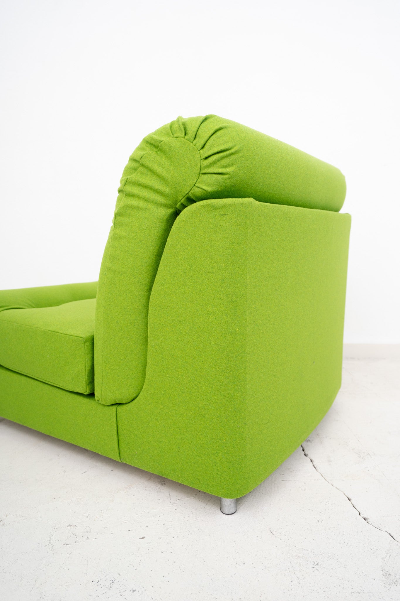 'JUNE BUG' LOW RISE 70s LOUNGE CHAIR