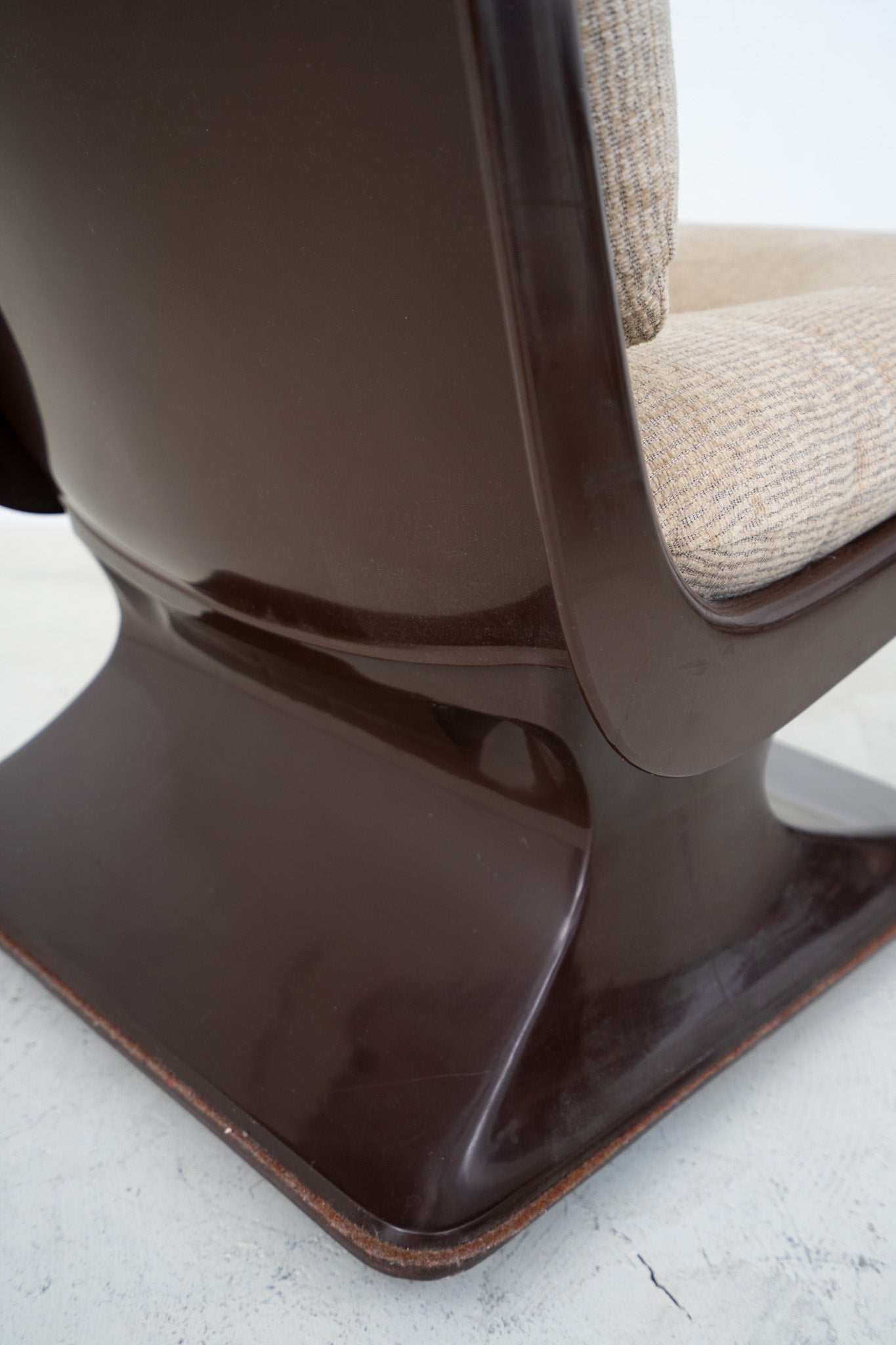 SPACE AGE ARMCHAIR BY ALBERT JACOB FOR GROSFILLEX