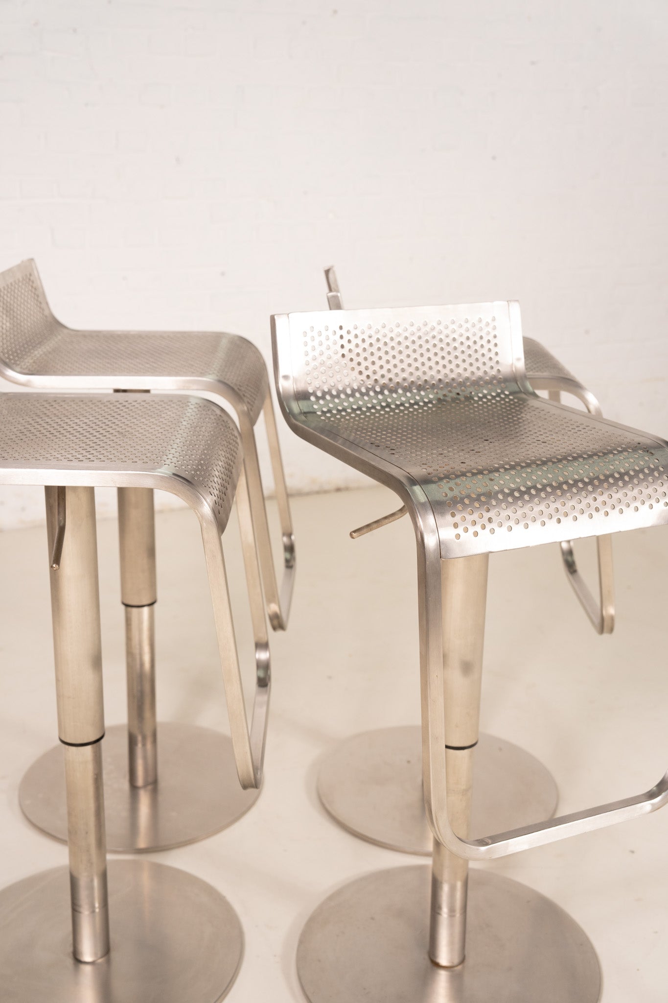 INDUSTRAIL BAR STOOLS