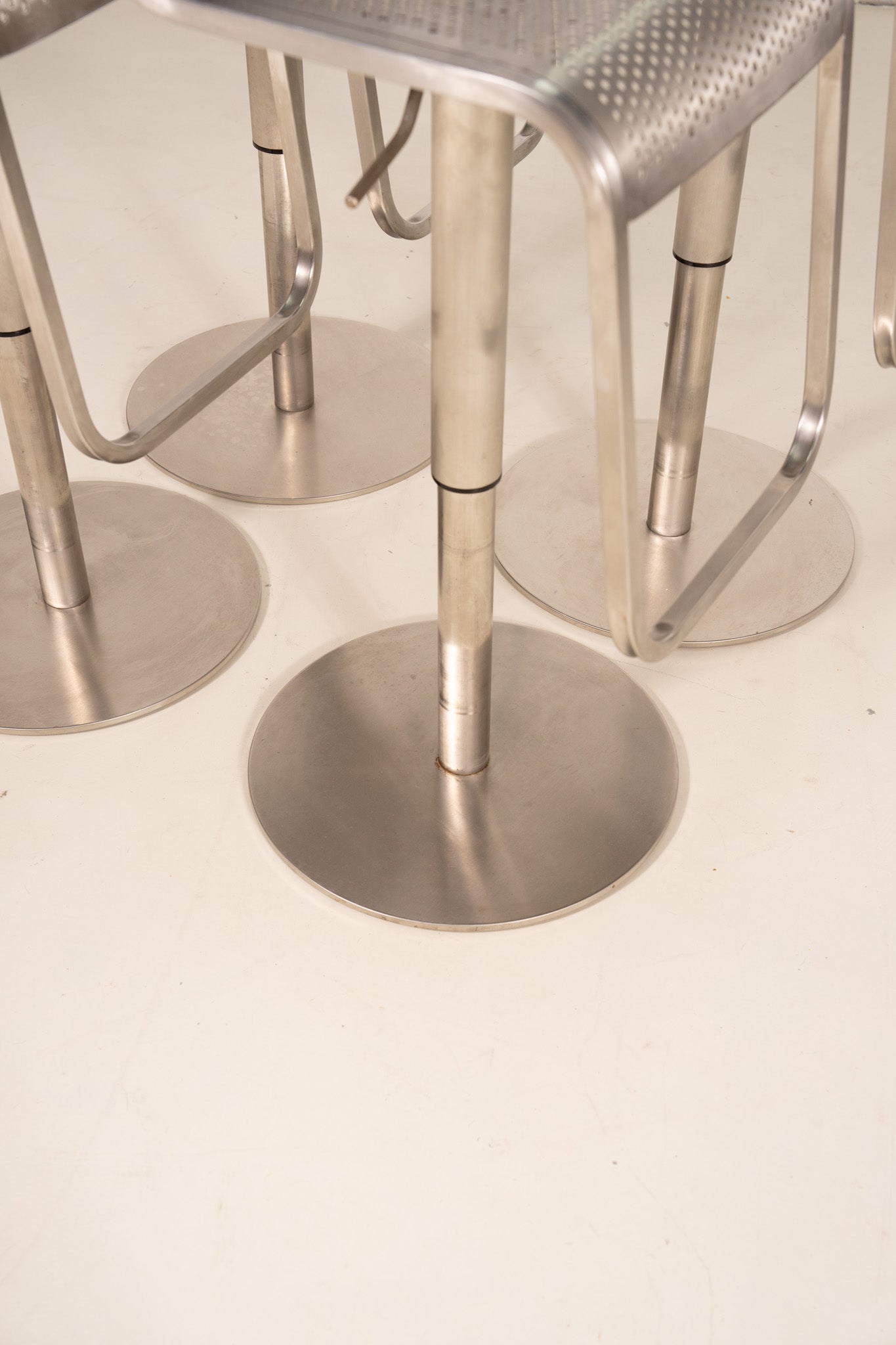 INDUSTRAIL BAR STOOLS