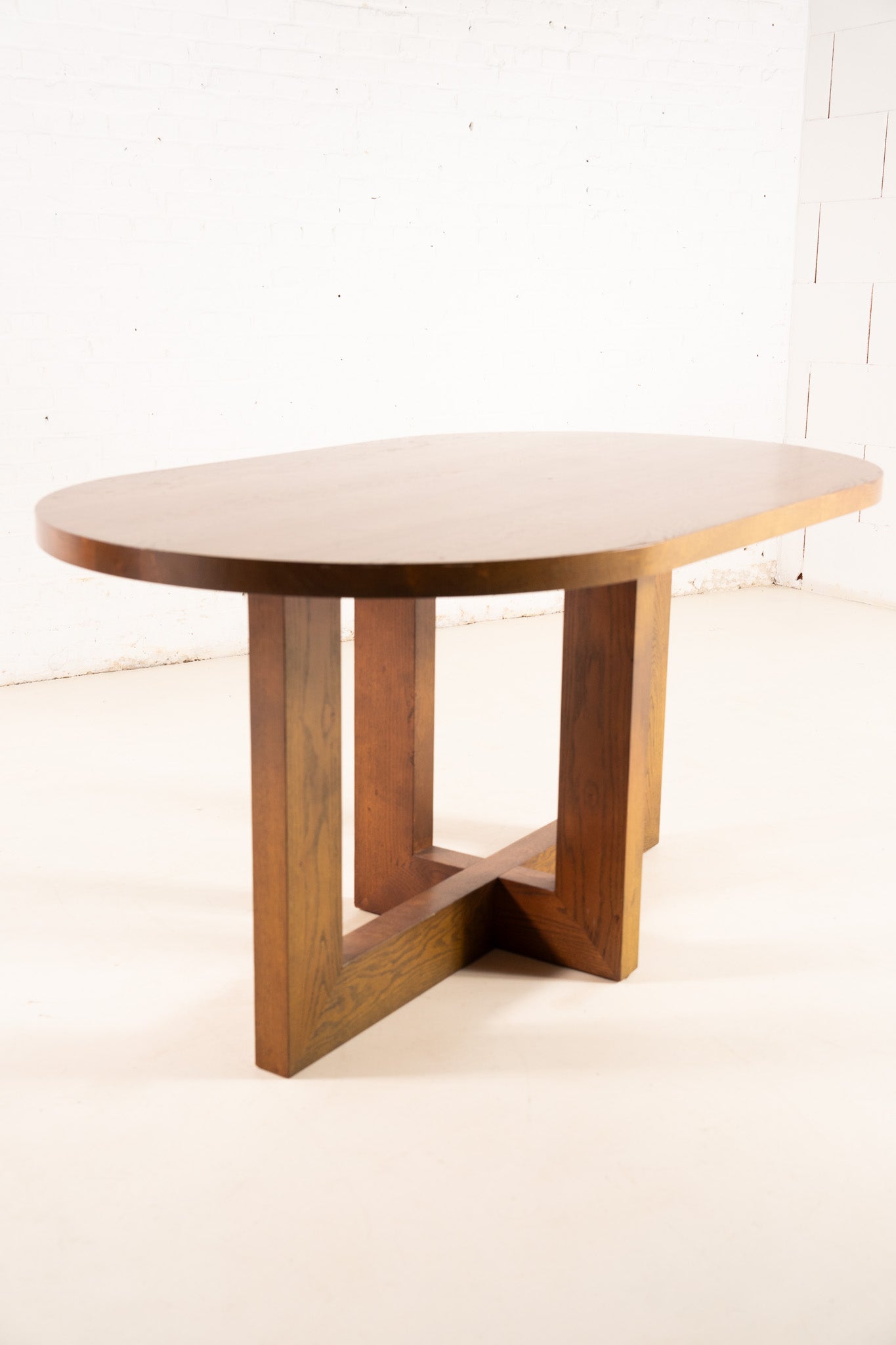 OVAL SHAPED WOODEN TABLE