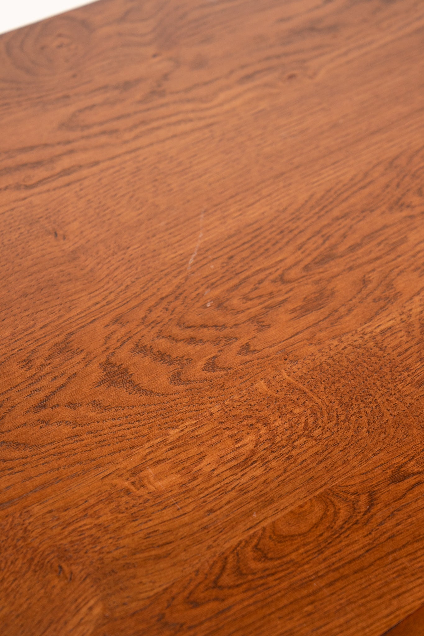 OVAL SHAPED WOODEN TABLE