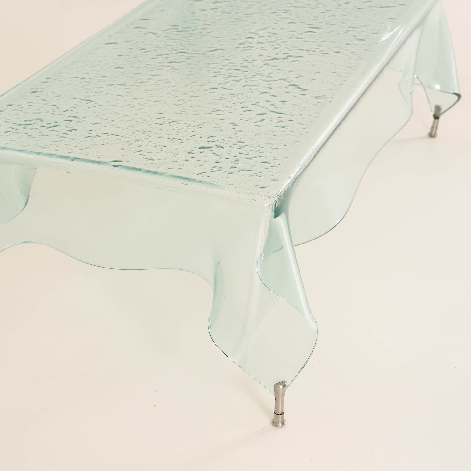 ITALIAN “HANDKERCHIEF” COFFEE TABLE IN BLOWN CRYSTAL