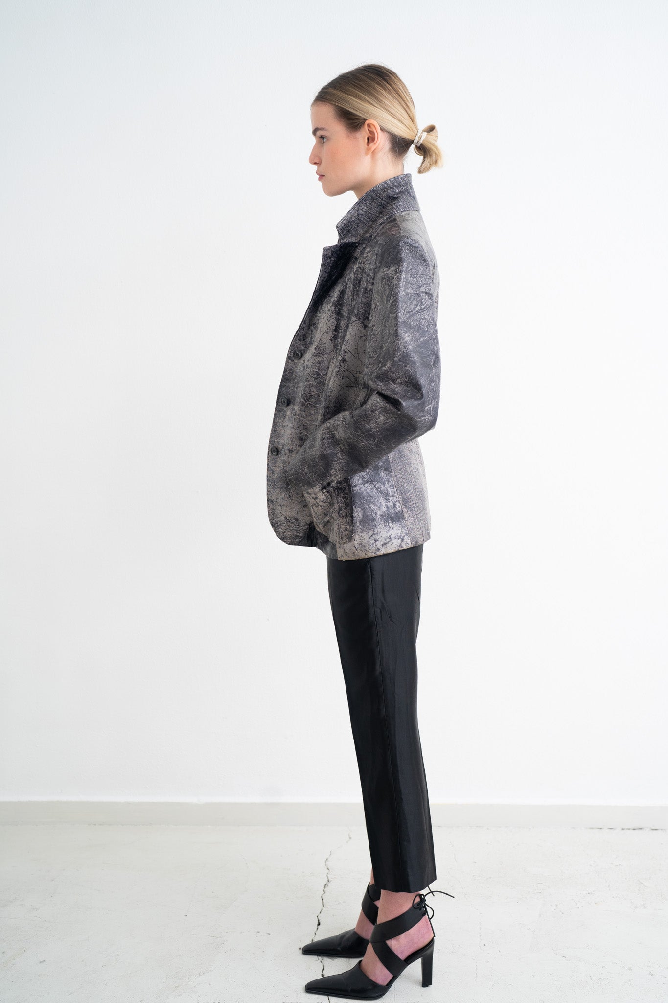 DECONSTRUCTIVE LEATHER BLAZER