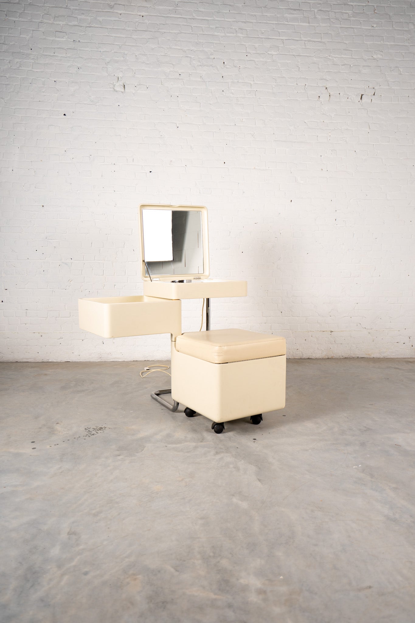 VANITY TABLE BY CARLO URBINATI FOR TULLI ZUCCARI, ITALY 1975