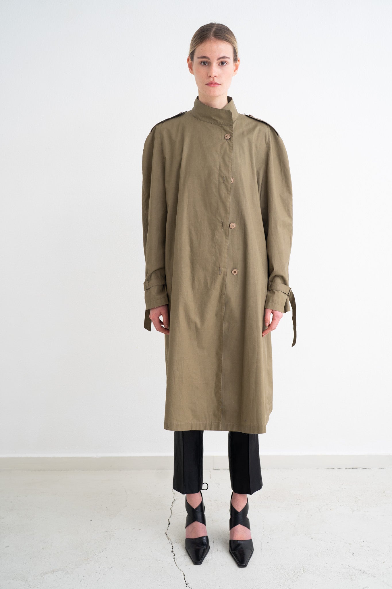 LIGHTWEIGHT GREEN TRENCH COAT
