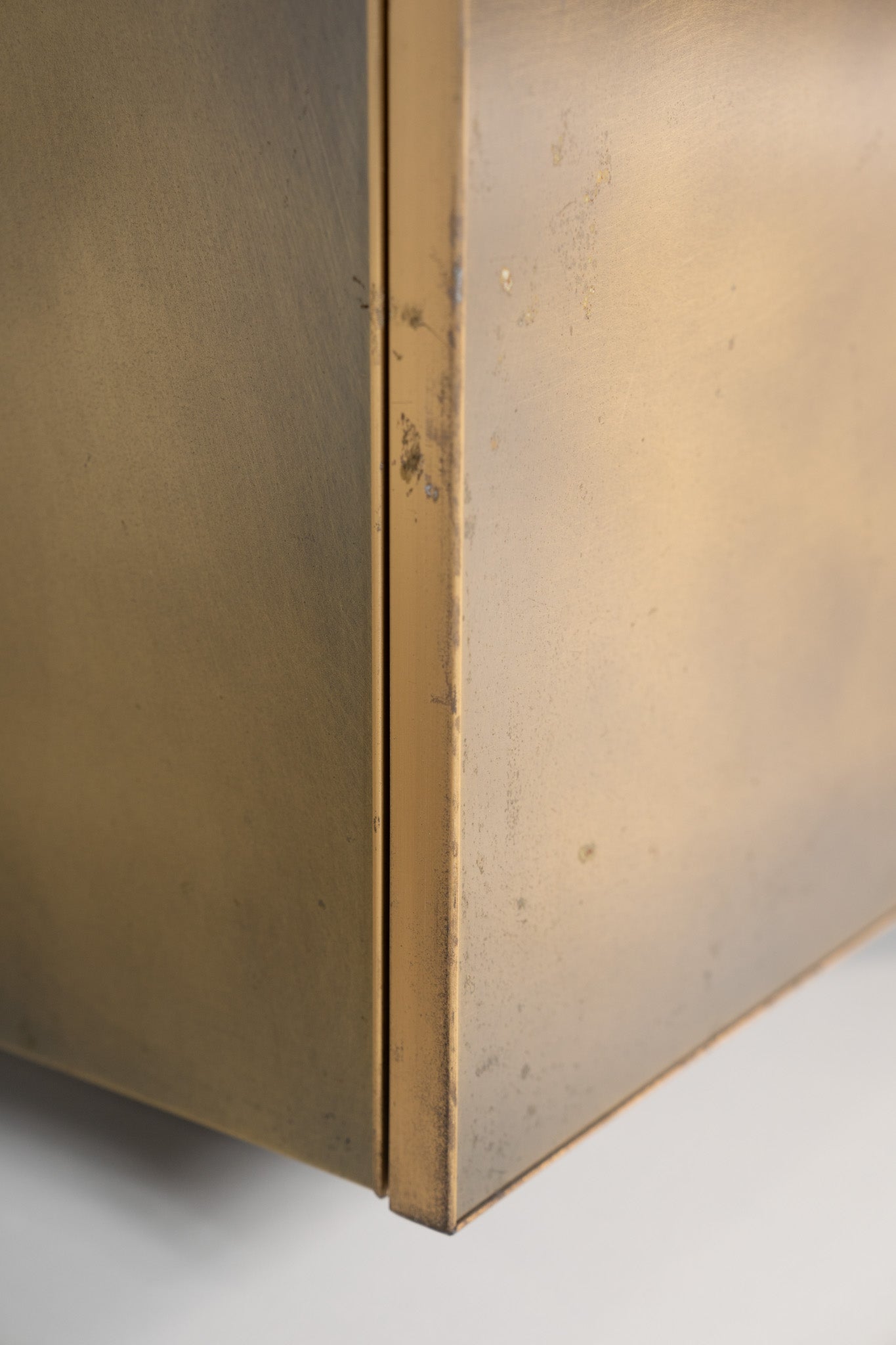 DRESSER CABINET BY BELGO CHROM