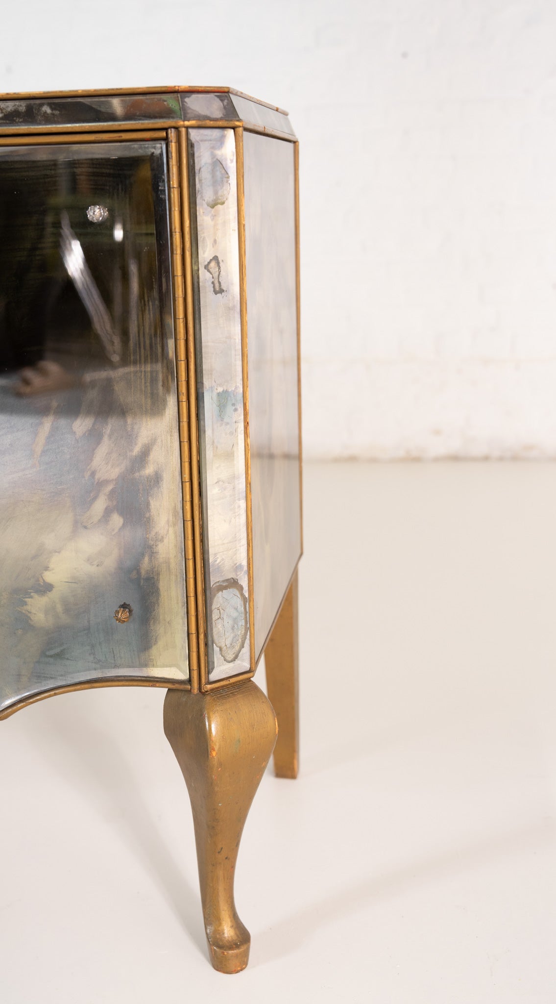 MIRROR SIDEBOARD CABINET